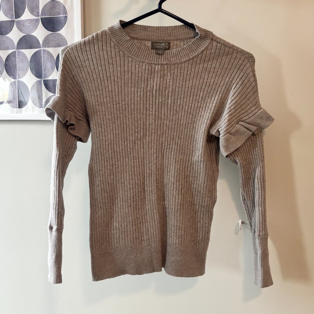 Francesca's • gray long sleeve sweater - Picture 2 of 9